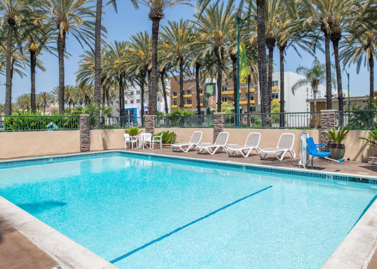 Anaheim Islander Inn And Suites Near Park And Convention Center Exteriér fotografie