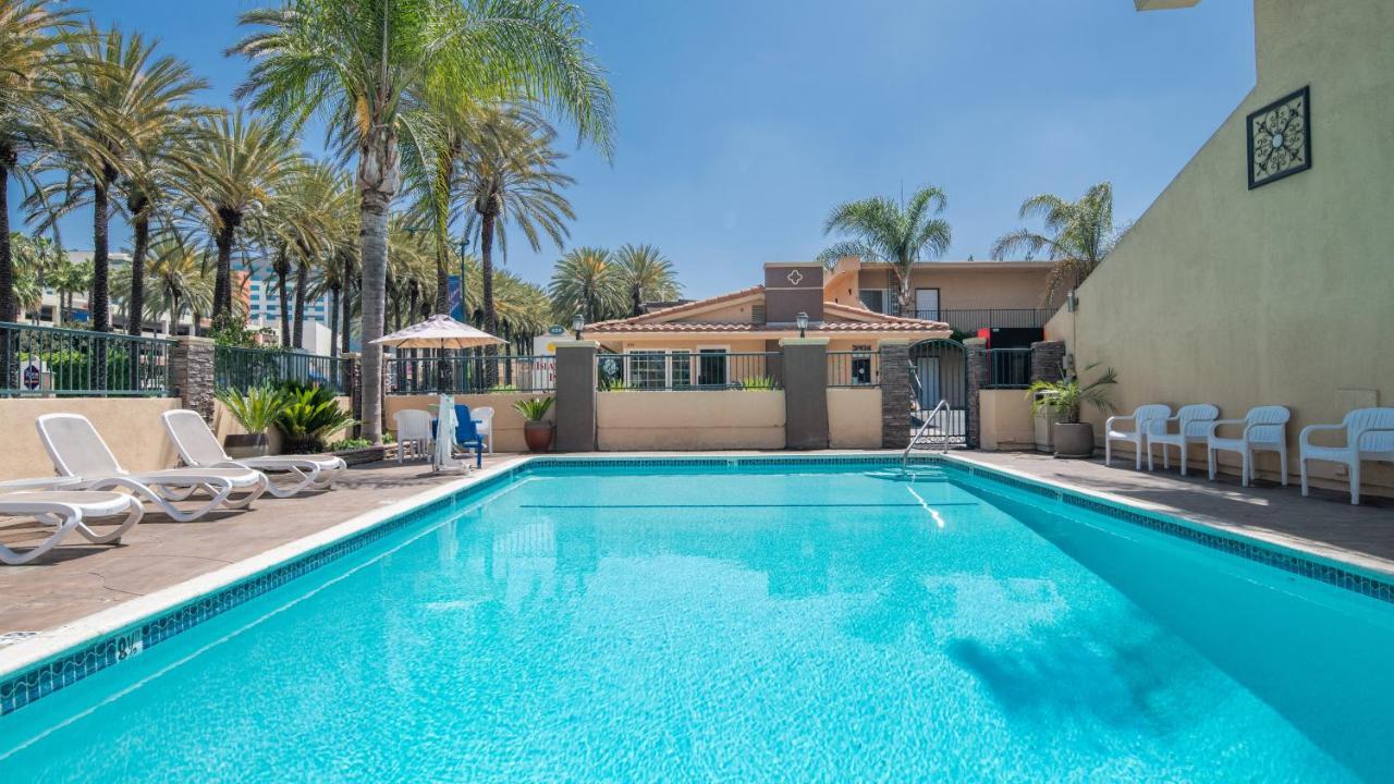 Anaheim Islander Inn And Suites Near Park And Convention Center Exteriér fotografie