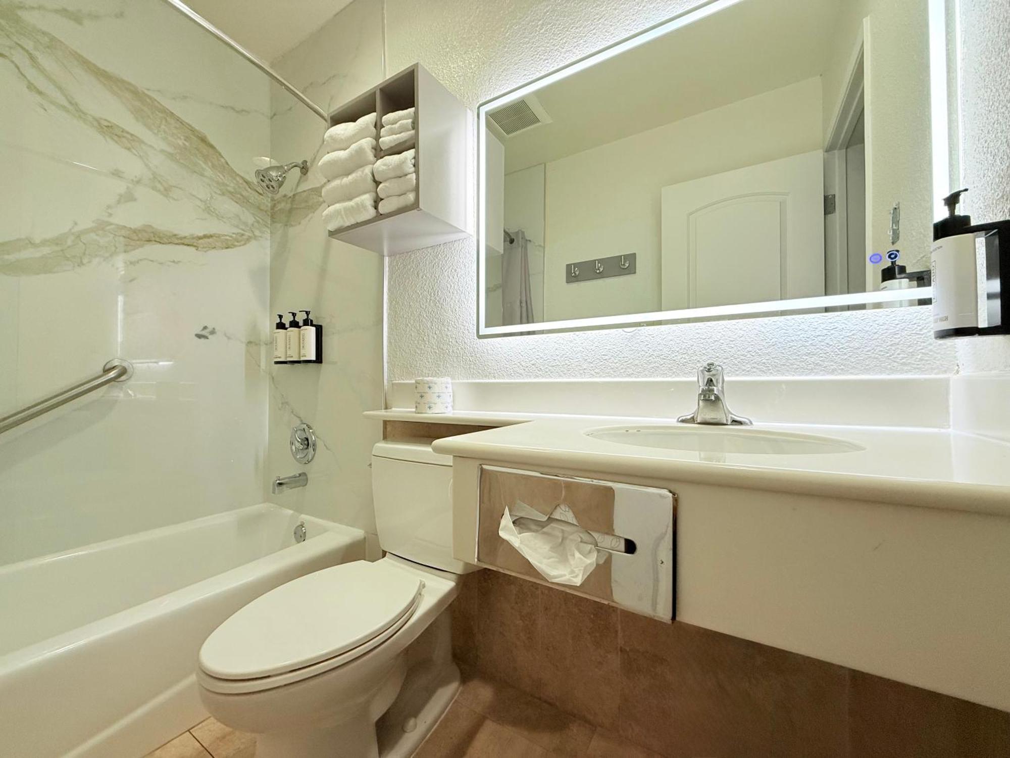 Anaheim Islander Inn And Suites Near Park And Convention Center Exteriér fotografie