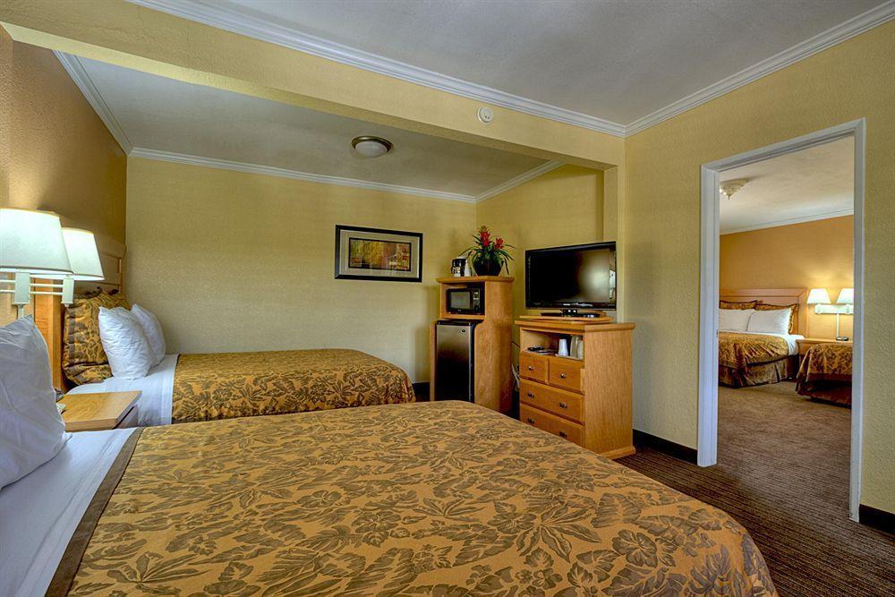 Anaheim Islander Inn And Suites Near Park And Convention Center Exteriér fotografie