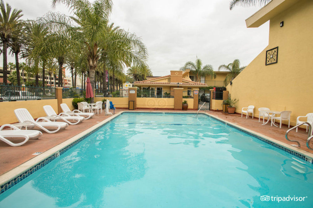 Anaheim Islander Inn And Suites Near Park And Convention Center Exteriér fotografie