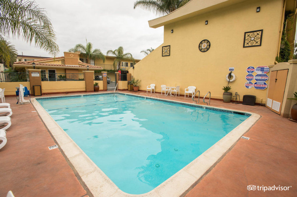 Anaheim Islander Inn And Suites Near Park And Convention Center Exteriér fotografie